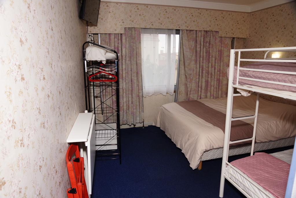 Le Richelieu Hotel Le Boulou Bagian luar foto